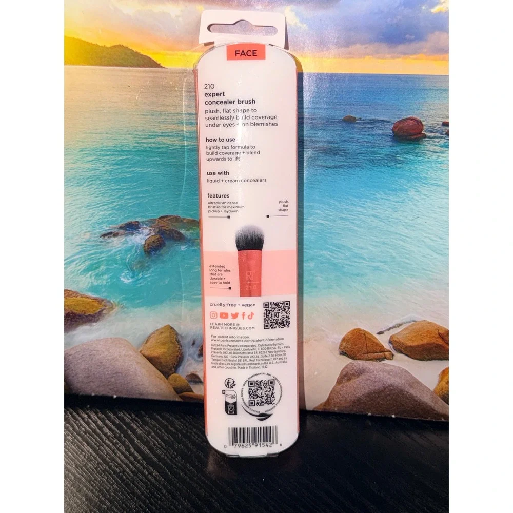 Real Techniques Expert Concealer Brush 210 Orange Face Makeup Tool 1542 NEW